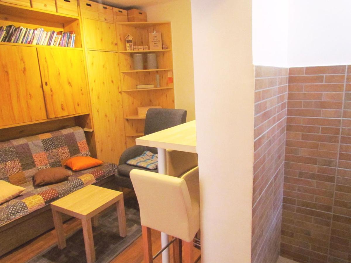 Center Studio Apartment بولا المظهر الخارجي الصورة