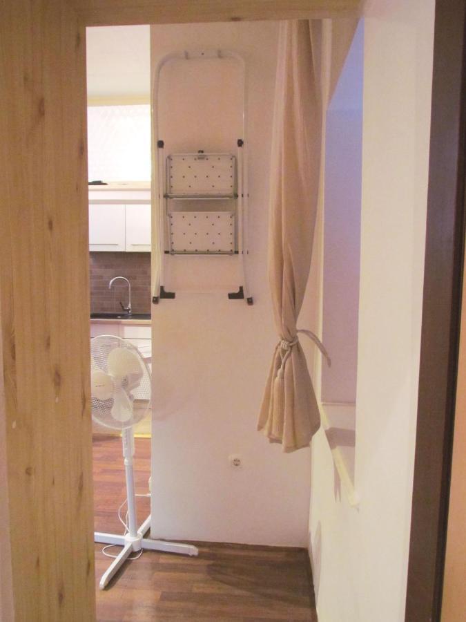 Center Studio Apartment بولا المظهر الخارجي الصورة